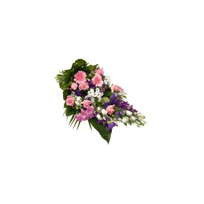 Somrig begravningsbukett med rosor, lövkojor, elegansnejlika hos Bellis blomsterhandel.