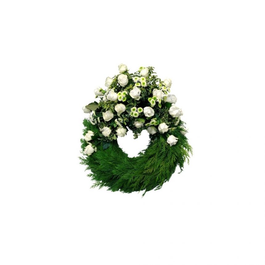 Begravningskrans i vita toner med inslag av lime med rosor och dubbel santini hos Bellis blomsterhandel.